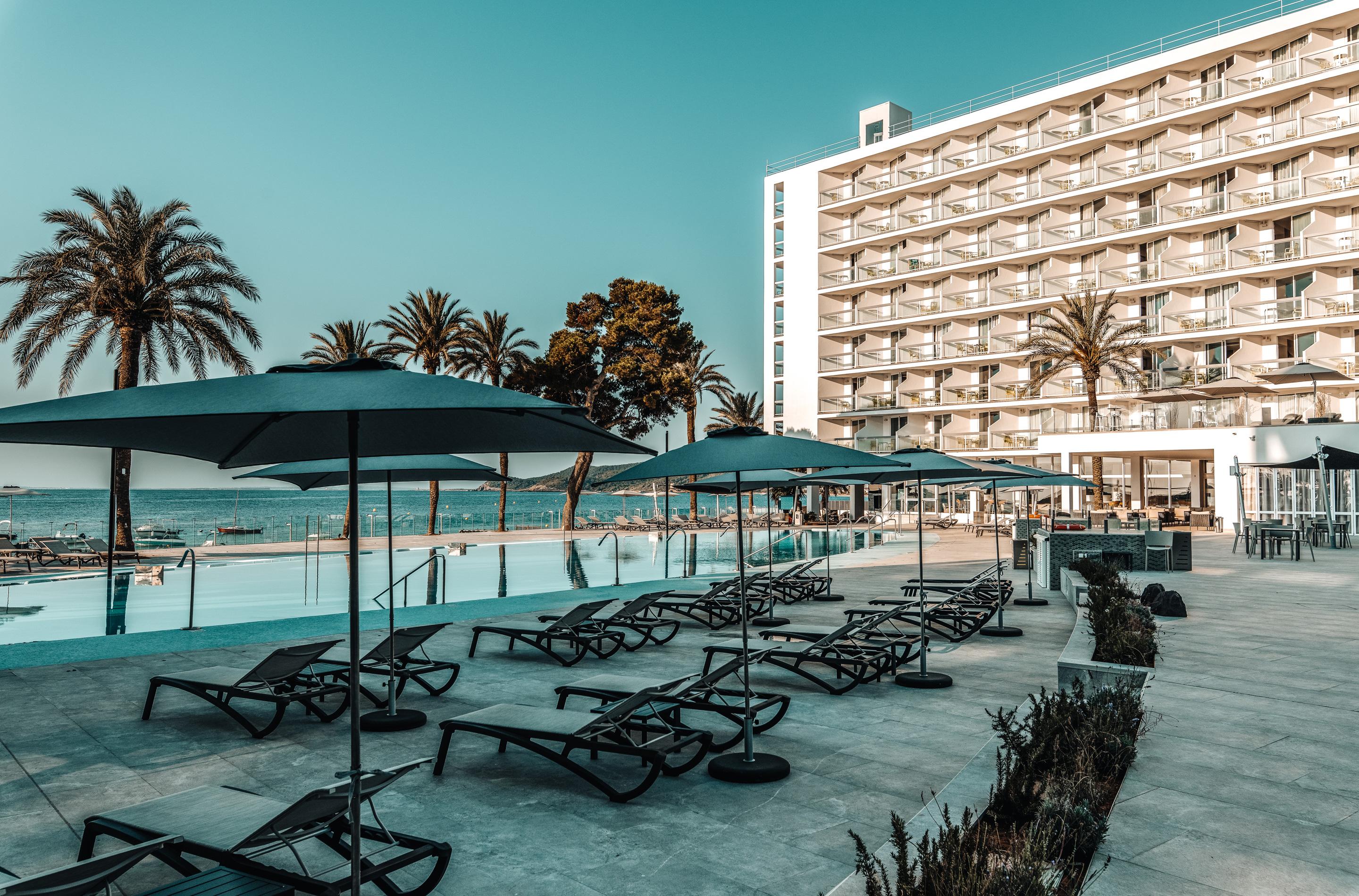 فندق The Ibiza Twiins - 4* Sup بلايا دي أون بوسا المظهر الخارجي الصورة