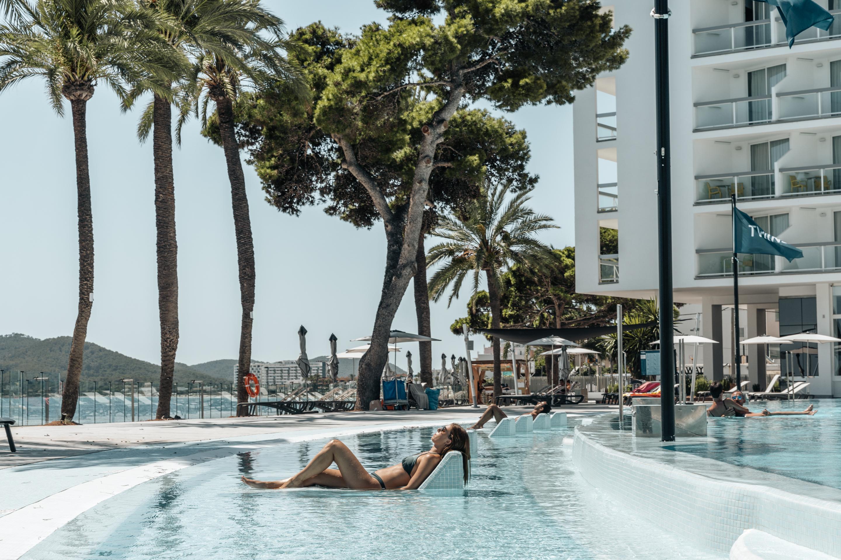 فندق The Ibiza Twiins - 4* Sup بلايا دي أون بوسا المظهر الخارجي الصورة